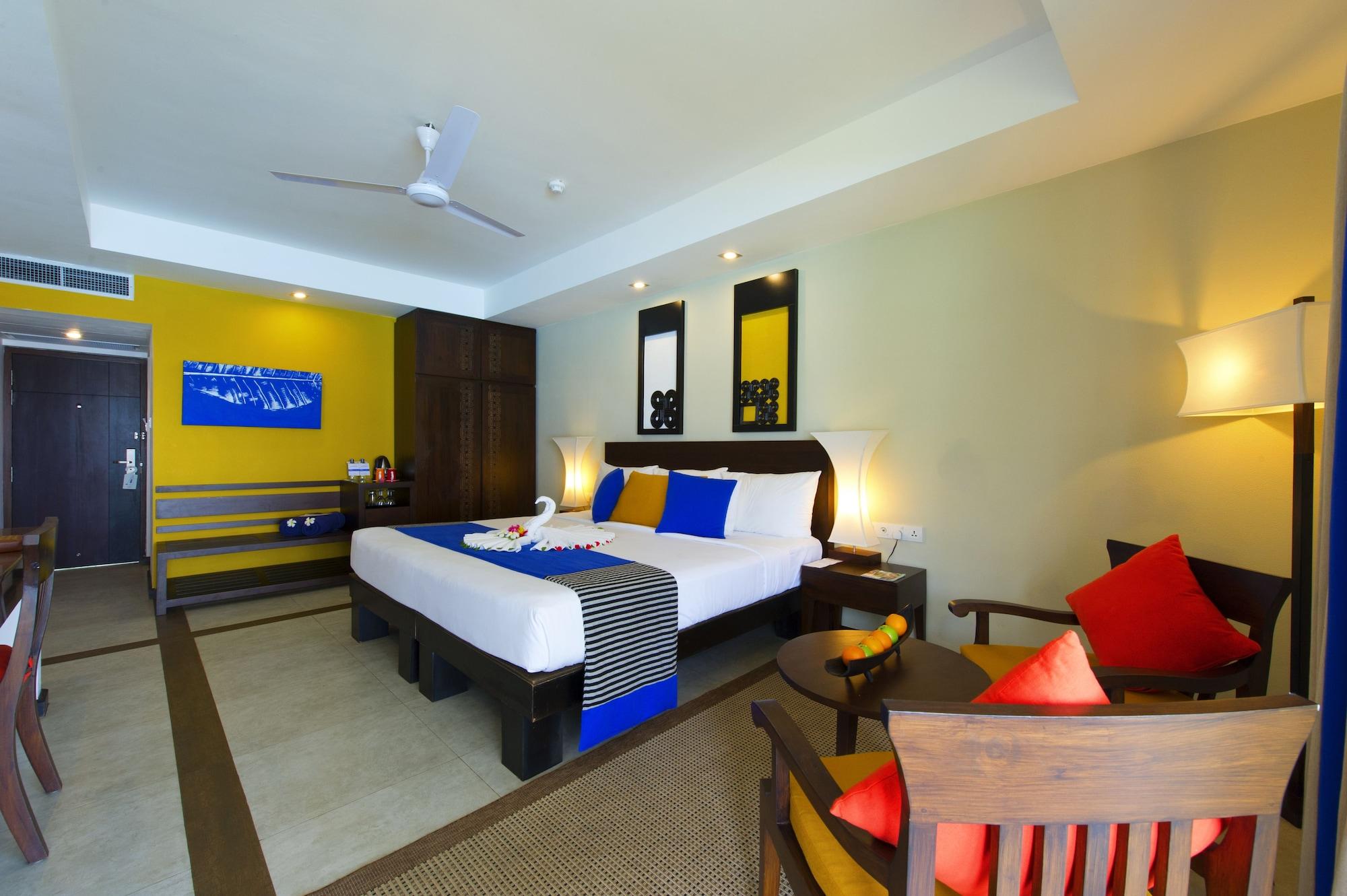 Club Hotel Dolphin Negombo Exterior photo