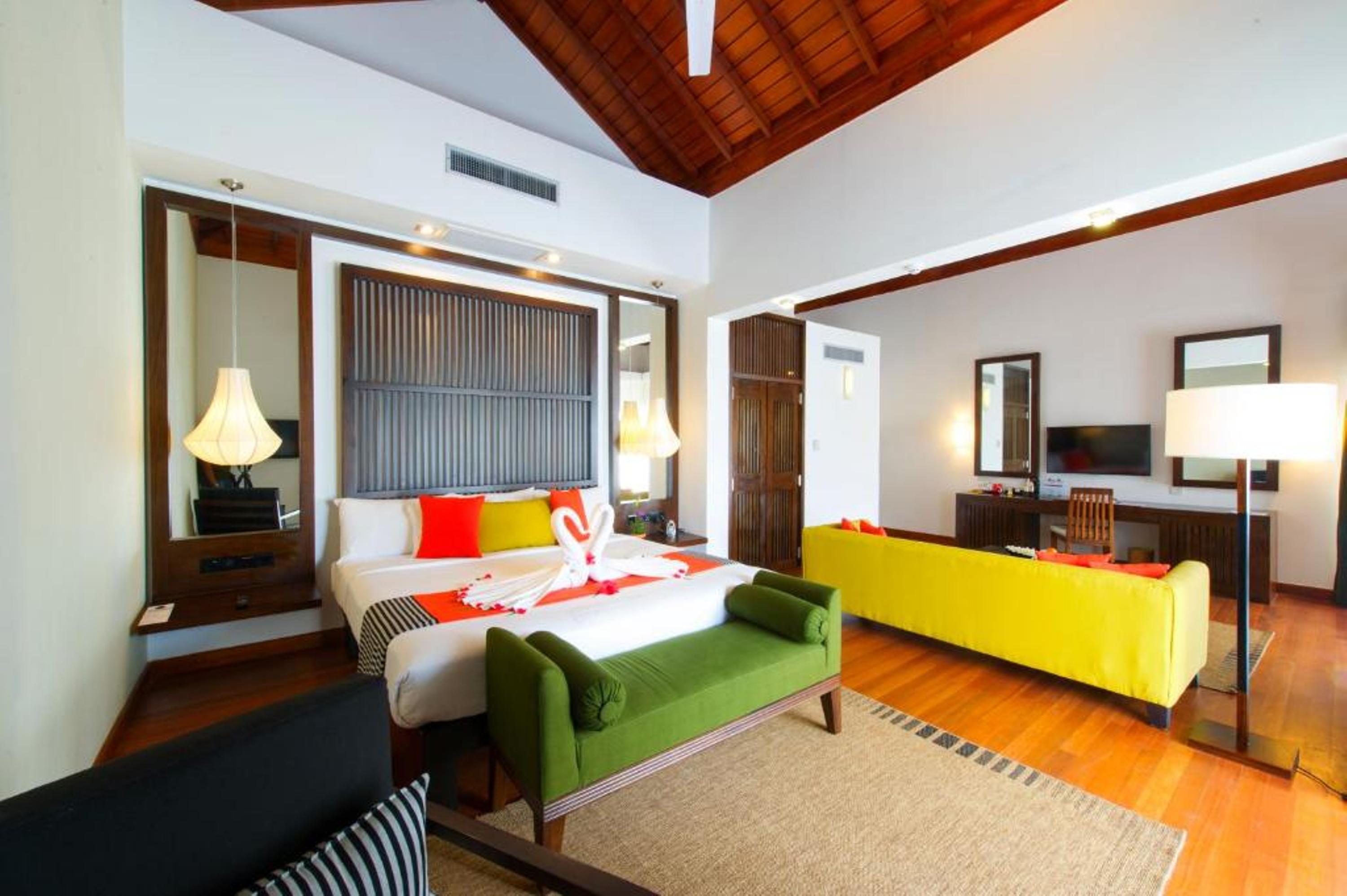 Club Hotel Dolphin Negombo Exterior photo