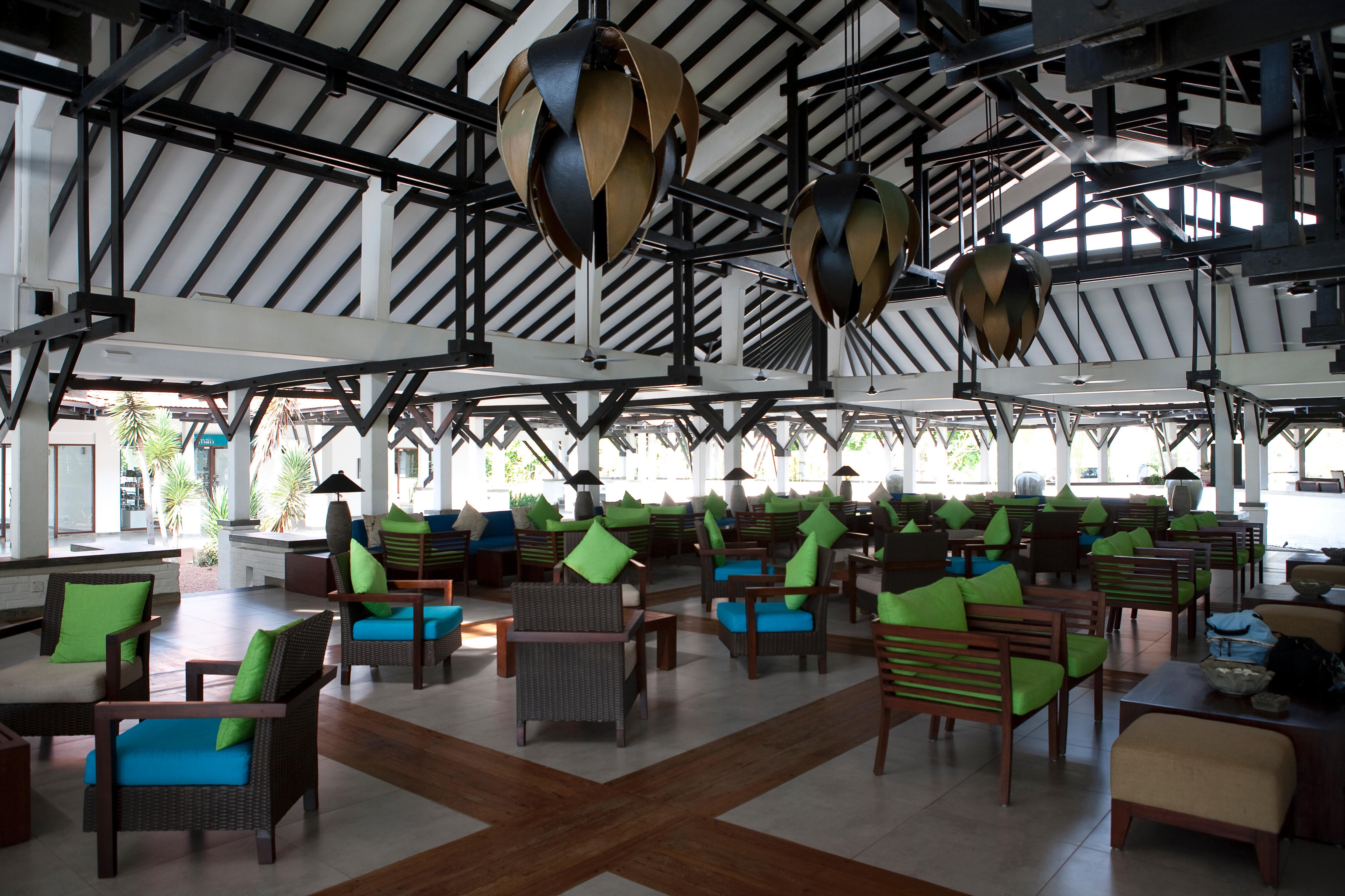 Club Hotel Dolphin Negombo Exterior photo