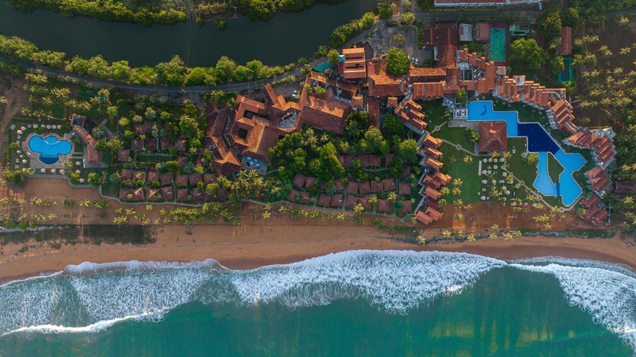 Club Hotel Dolphin Negombo Exterior photo
